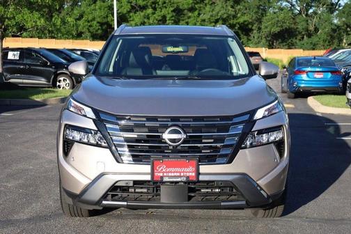 Champagne Silver 2025 Nissan Rogue SL