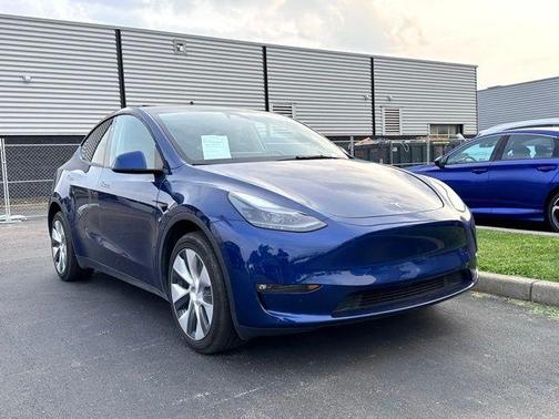 2023 Tesla Model Y Long Range