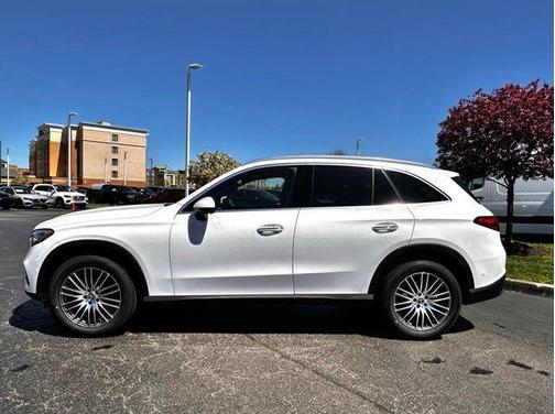 2025 Mercedes-Benz GLC 300 Base 4MATIC