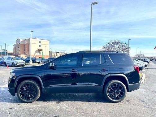 2023 GMC Acadia SLE