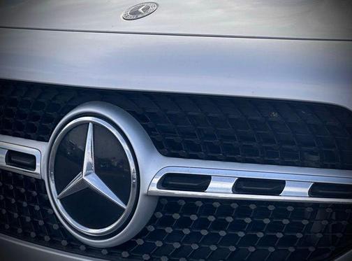 2022 Mercedes-Benz GLA 250 Base 4MATIC