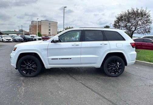 2022 Jeep Grand Cherokee WK Laredo