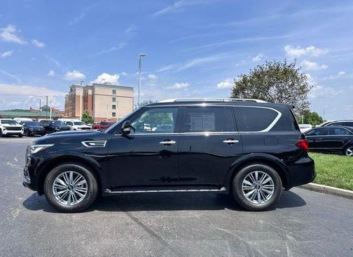 2023 INFINITI QX80 Luxe