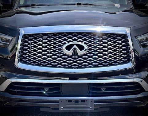 2023 INFINITI QX80 Luxe