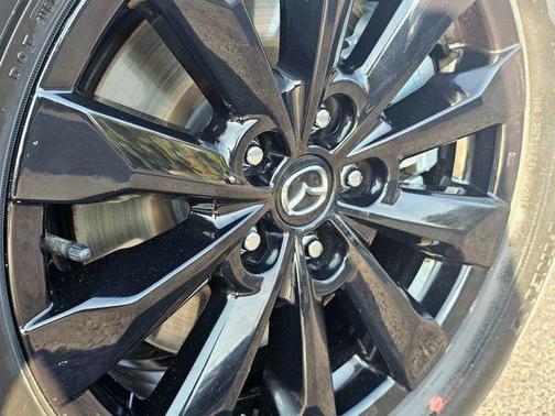 2024 Mazda CX-50 2.5 S Preferred Package