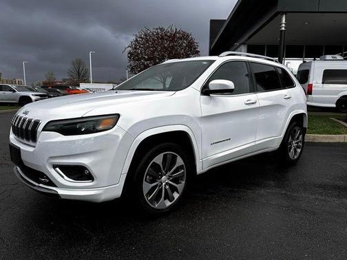 2019 Jeep Cherokee Overland