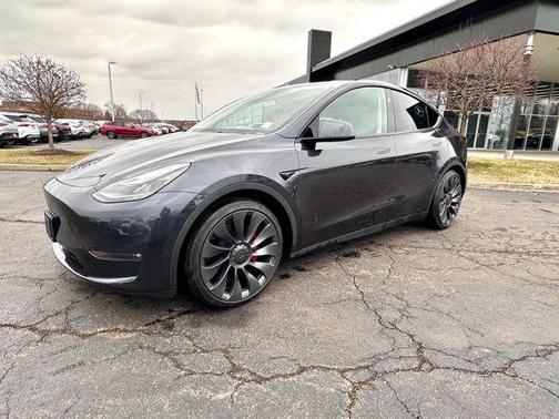 2025 Tesla Model Y Performance