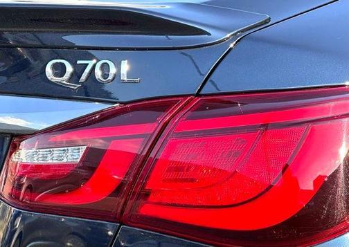 2017 INFINITI Q70L 3.7X