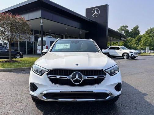 2025 Mercedes-Benz GLC 350e Base 4MATIC