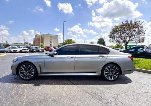 2022 BMW 750 i xDrive