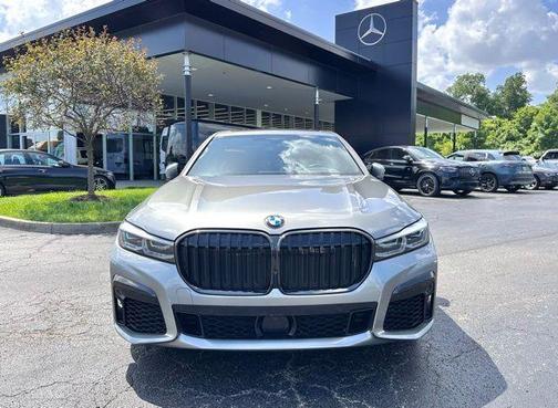 2022 BMW 750 i xDrive