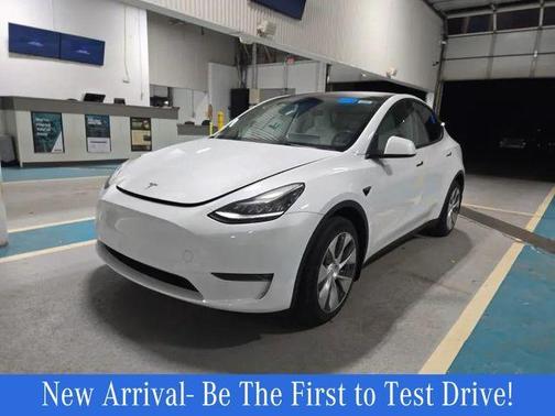 2023 Tesla Model Y Long Range