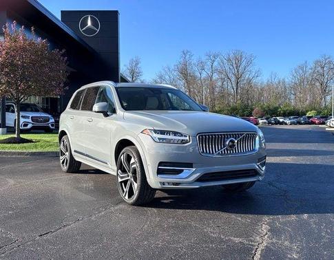 Metallic 2024 Volvo XC90 B6 Ultimate Bright Theme 7-Seater