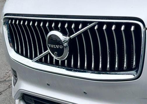 2020 Volvo XC90 T6 Momentum 7 Passenger