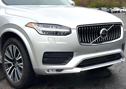 2020 Volvo XC90 T6 Momentum 7 Passenger