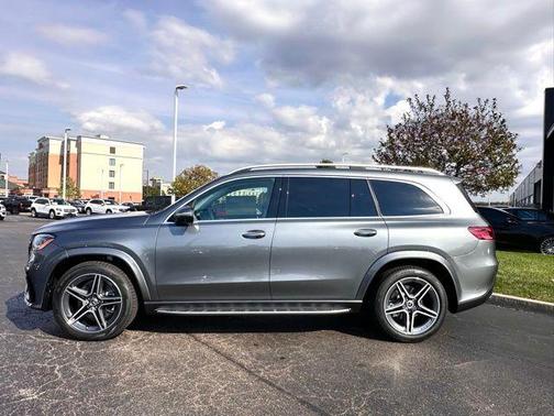 2026 Mercedes-Benz GLS 450