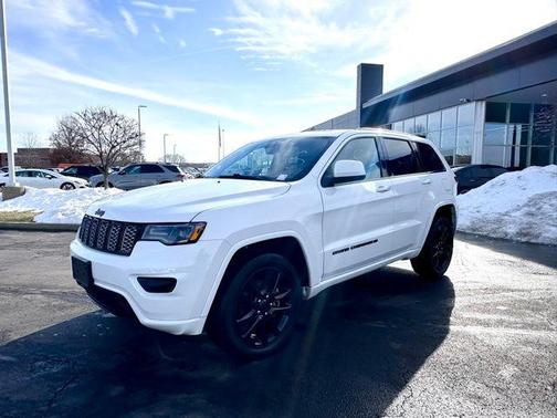 2022 Jeep Grand Cherokee WK Laredo