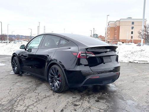 2024 Tesla Model Y Performance