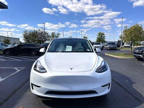 2024 Tesla Model Y Long Range
