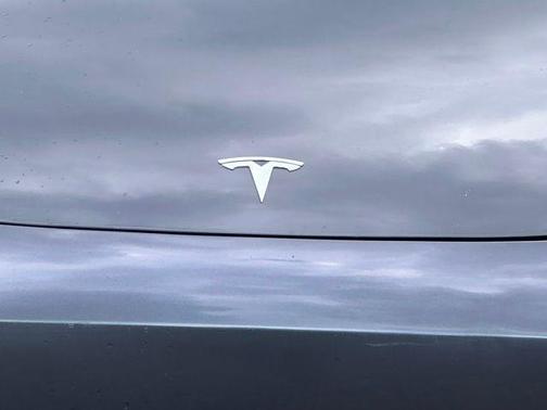 Midnight Silver Metallic 2021 Tesla Model 3 Long Range