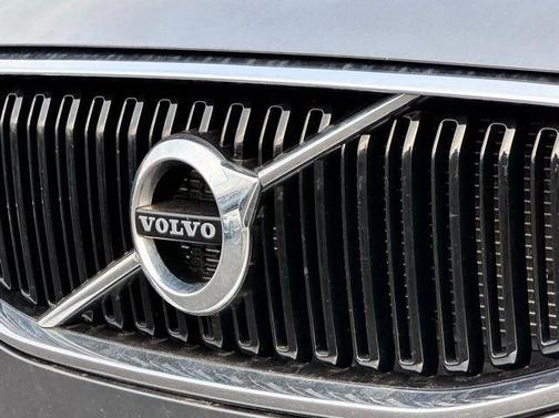 2021 Volvo XC60 T5 Momentum