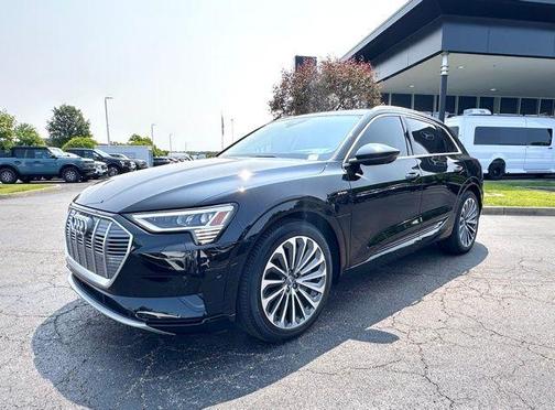 2019 Audi e-tron Prestige