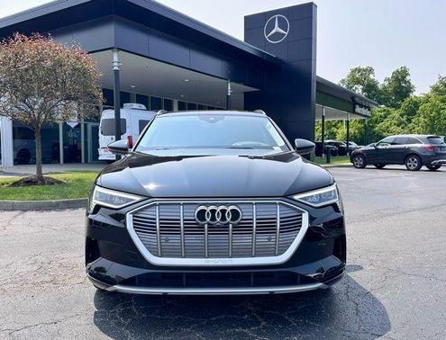 2019 Audi e-tron Prestige