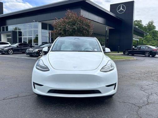 Pearl White Multi 2023 Tesla Model Y Long Range