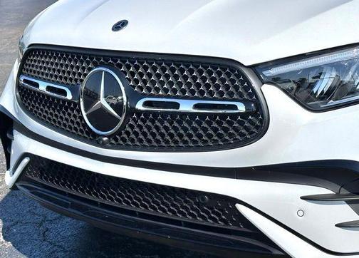 2025 Mercedes-Benz GLC 350e Base 4MATIC