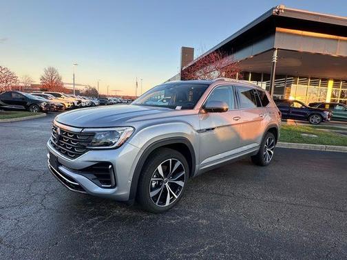 2024 Volkswagen Atlas 2.0T SEL Premium R-Line