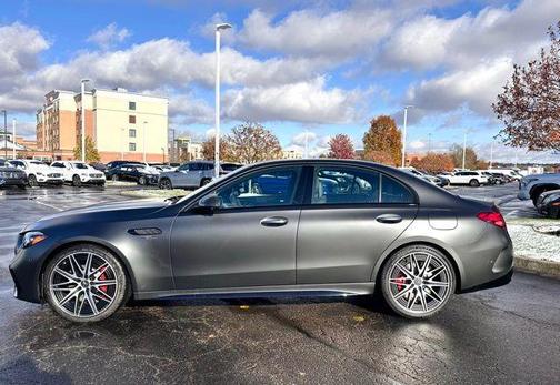 2025 Mercedes-Benz AMG C 63 S E Performance