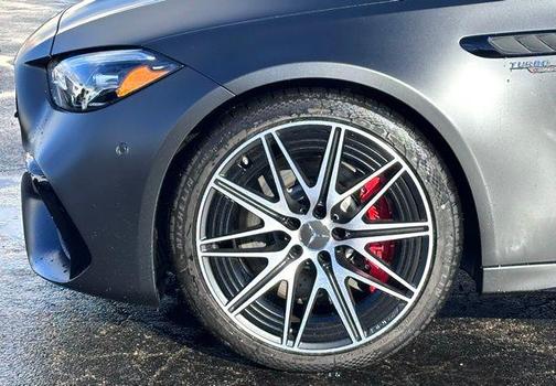 2025 Mercedes-Benz AMG C 63 S E Performance