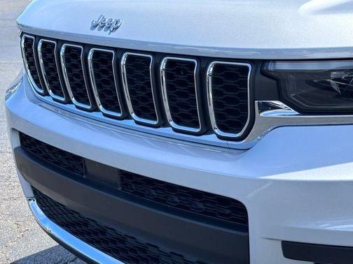 2021 Jeep Grand Cherokee L Laredo