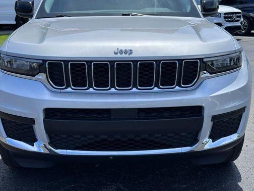 2021 Jeep Grand Cherokee L Laredo