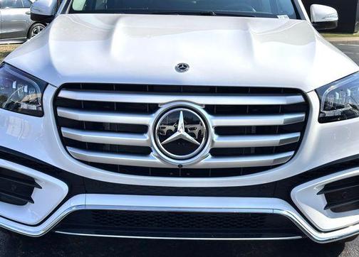 2026 Mercedes-Benz GLS 450