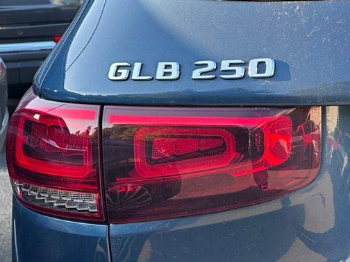 2021 Mercedes-Benz GLB 250 Base 4MATIC