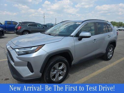 2022 Toyota RAV4 Hybrid XLE