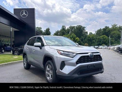 2022 Toyota RAV4 Hybrid XLE