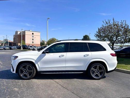 2025 Mercedes-Benz GLS 450 4MATIC