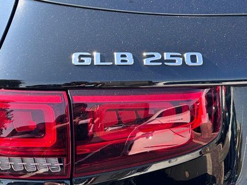 2022 Mercedes-Benz GLB 250 Base 4MATIC