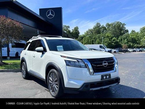 2023 Nissan Pathfinder SL