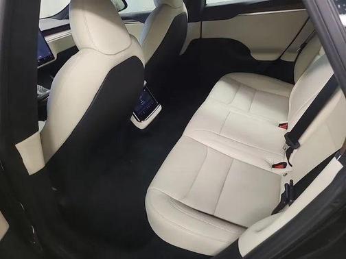 2022 Tesla Model S Base