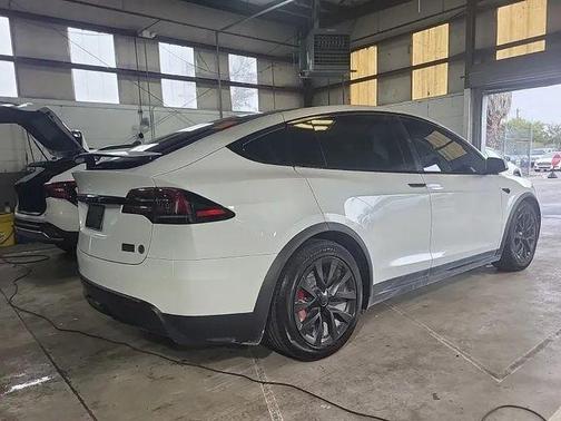 2024 Tesla Model X Plaid