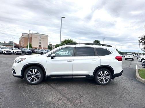 Crystal White Pearl 2019 Subaru Ascent Limited 7-Passenger
