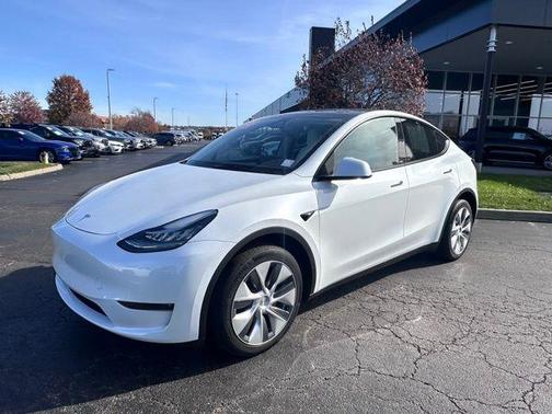 2023 Tesla Model Y Long Range