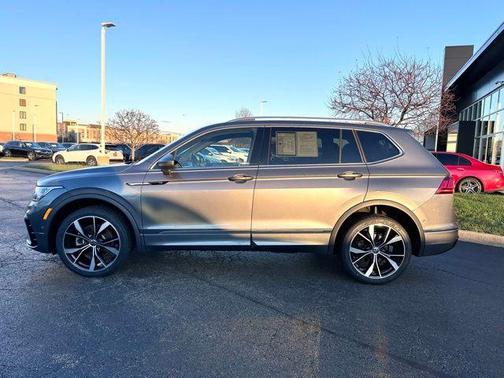 2022 Volkswagen Tiguan 2.0T SEL R-Line