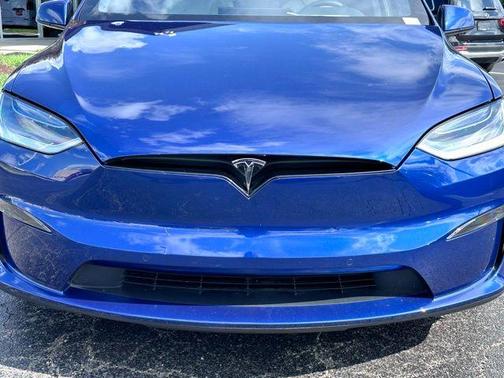 2023 Tesla Model X Base