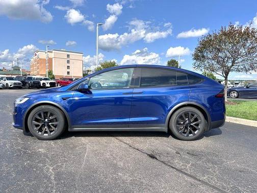 2023 Tesla Model X Base
