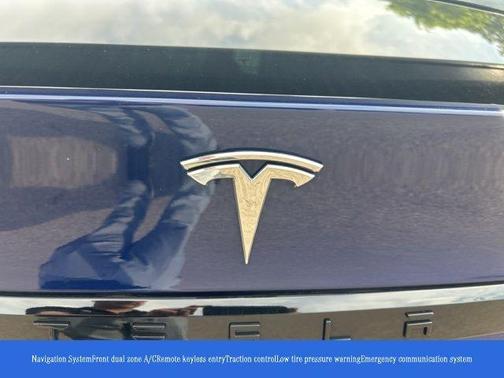 2023 Tesla Model X Base