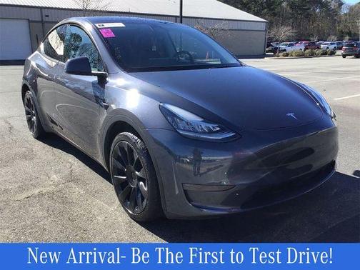 2023 Tesla Model Y Long Range
